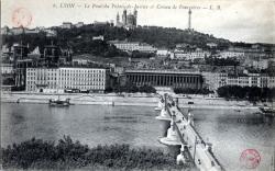 Lyon. - Le Pont du Palais de Justice et le coteau de Fourvière