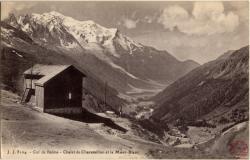 Col de Balme. - Chalet de Charamillon et le Mont-Blanc