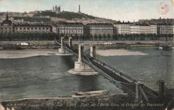 Lyon. - Pont de l'Hôtel-Dieu et coteau de Fourvière