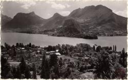 Lac d'Annecy. - Talloires et la presqu'île de Duingt