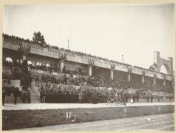 [Inauguration du stade municipal de Gerland]