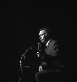 Georges Brassens au Palais d'Hiver