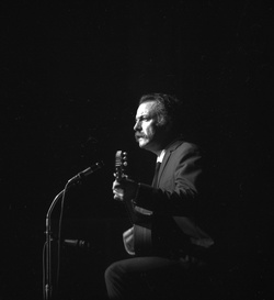 Georges Brassens au Palais d'Hiver