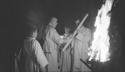 Liturgie, la Pâques en l'église de Ménival