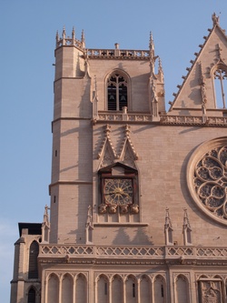 La cathédrale Saint-Jean, l'horloge