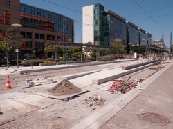 Chantier du prolongement de la rue Mouton-Duvernet et de la ligne T4 au carrefour des rues Paul-Bert et de la Villette