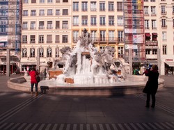 Fontaine Bartholdi sous la glace