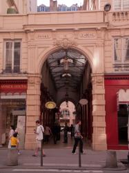 Rue Edouard Herriot : entrée du Passage de l'Argue