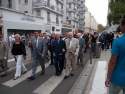 Rue Michel-Servet : défilé pour l'anniversaire de la libération de Villeurbanne (3 septembre 1944)