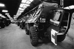 [Tropicalisation des véhicules du 68e régiment d'artillerie de La Valbonne en partance pour la Guerre du golfe]