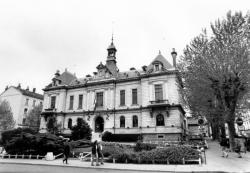 [L'hôtel de ville d'Oullins]