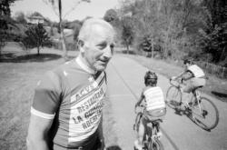 [Le vélodrome des Roussillon à Rochetaillée-sur-Saône]