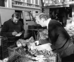 [Au marché de la Croix-Rousse en compagnie d'Alain Chapel]