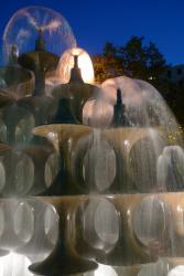 Fontaine devant l'Auditorium