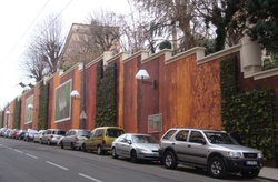 [Mur peint végétal, rue de l'Annonciade]