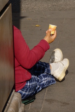 Mendicité Place de la République