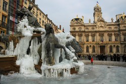 La fontaine Bartholdi gelée