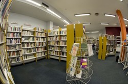 [Salle adulte de la bibliothèque du 3e arrondissement]