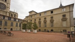 [Entrée de la bibliothèque Saint-Jean du 5e arrondissement]