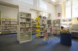 [Salle adulte de la bibliothèque du 6e arrondissement]