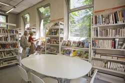 [Salle adulte de la bibliothèque Gerland du 7e arrondissement]