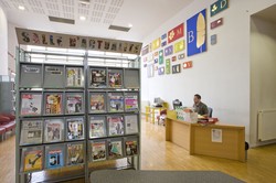 [Salle d'actualité de la bibliothèque de Vaise, 9e arrondissement]