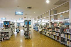 [Salle adulte de la bibliothèque de Vaise, 9e arrondissement]