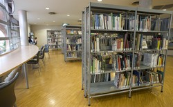 [Salle adulte de la bibliothèque de Vaise, 9e arrondissement]