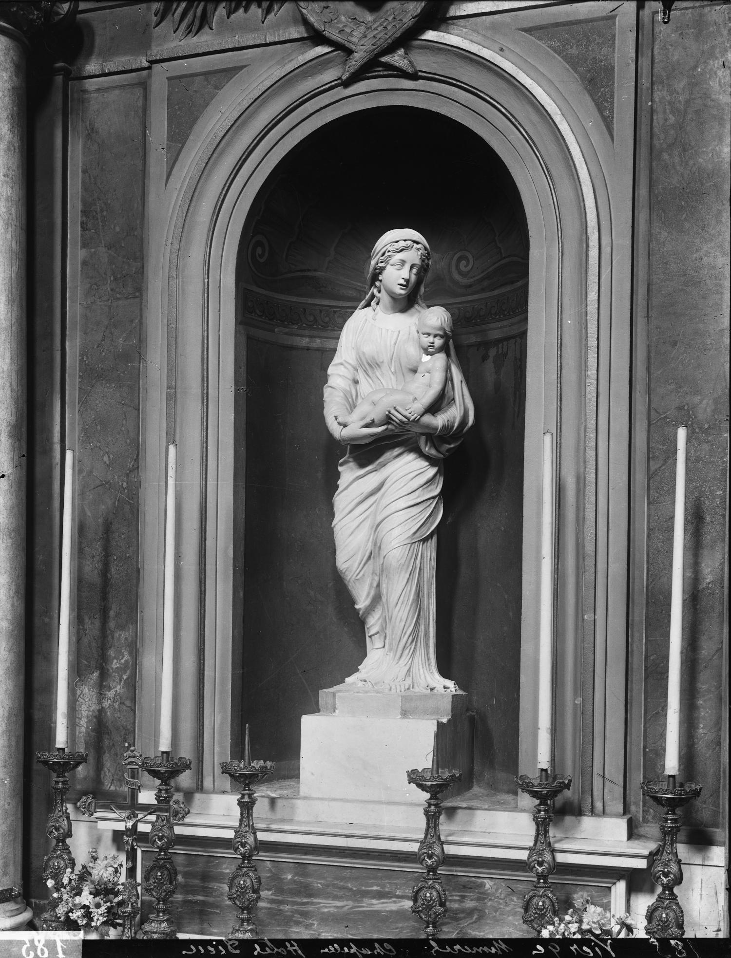 [Chapelle de l'Hôtel-Dieu de Lyon : Vierge à l'enfant Jésus, dite aussi "Vierge de Mimerel"]