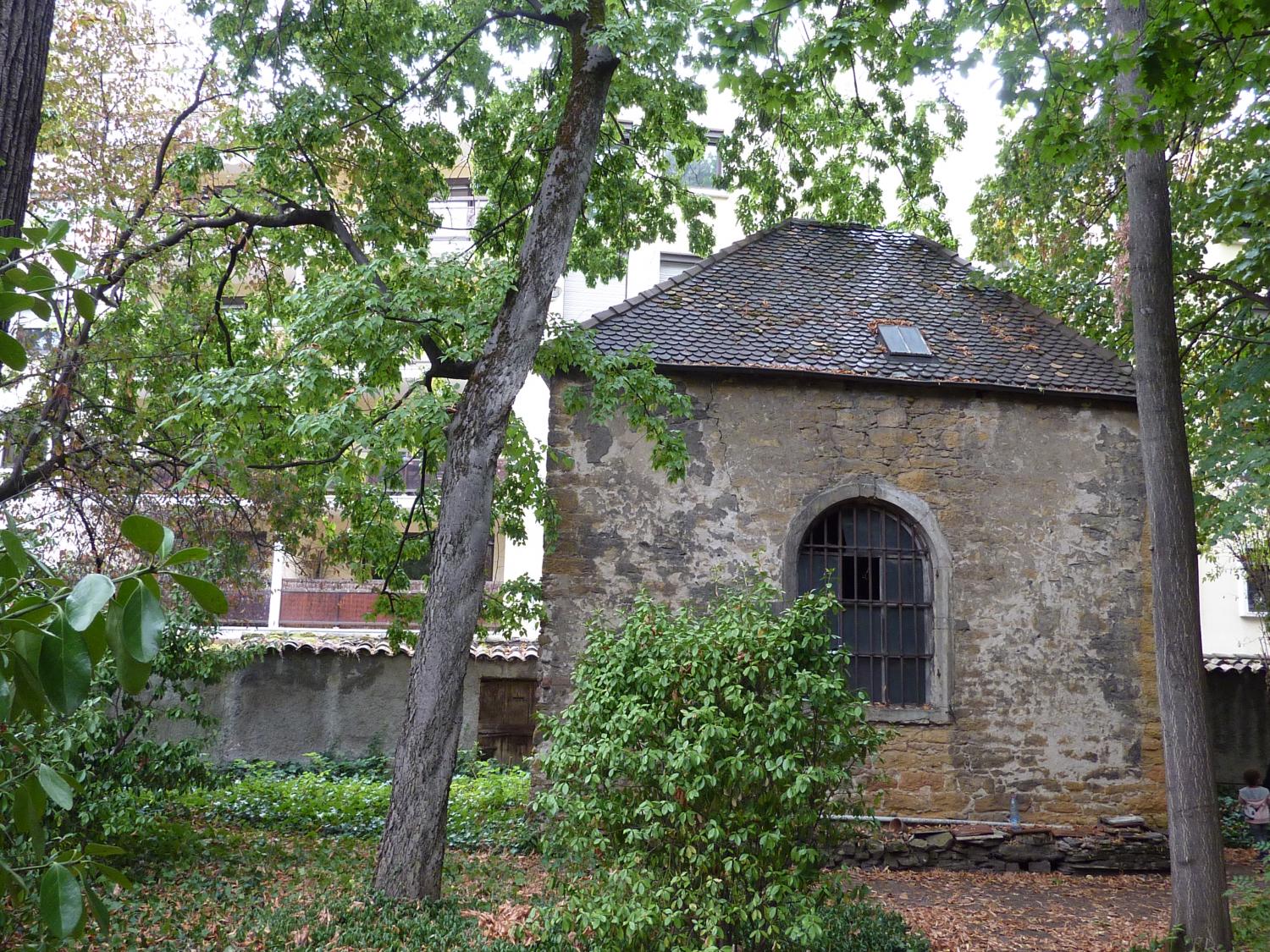 Chapelle dans le parc Monoyer