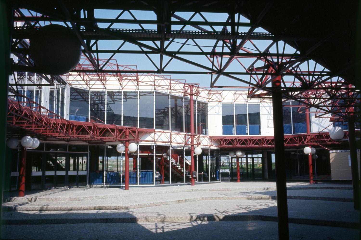 [Faculté des Lettres de l'Université Lyon II à Bron-Parilly (Rhône)]