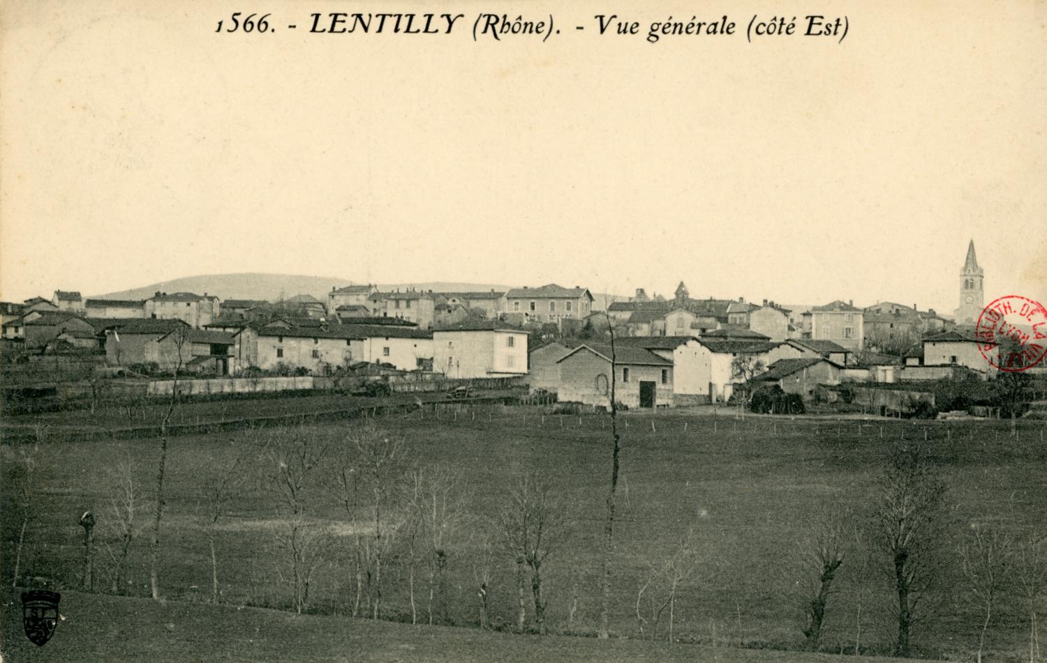 Lentilly (Rhône). - Vue générale (côté Est)