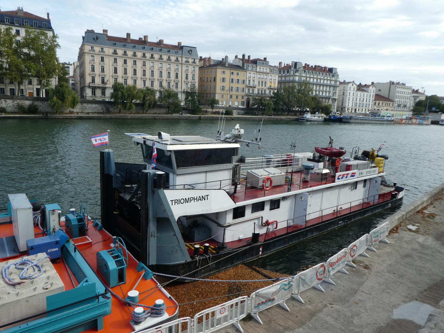 Déchèterie fluviale de Lyon 5ème, quai Fulchiron