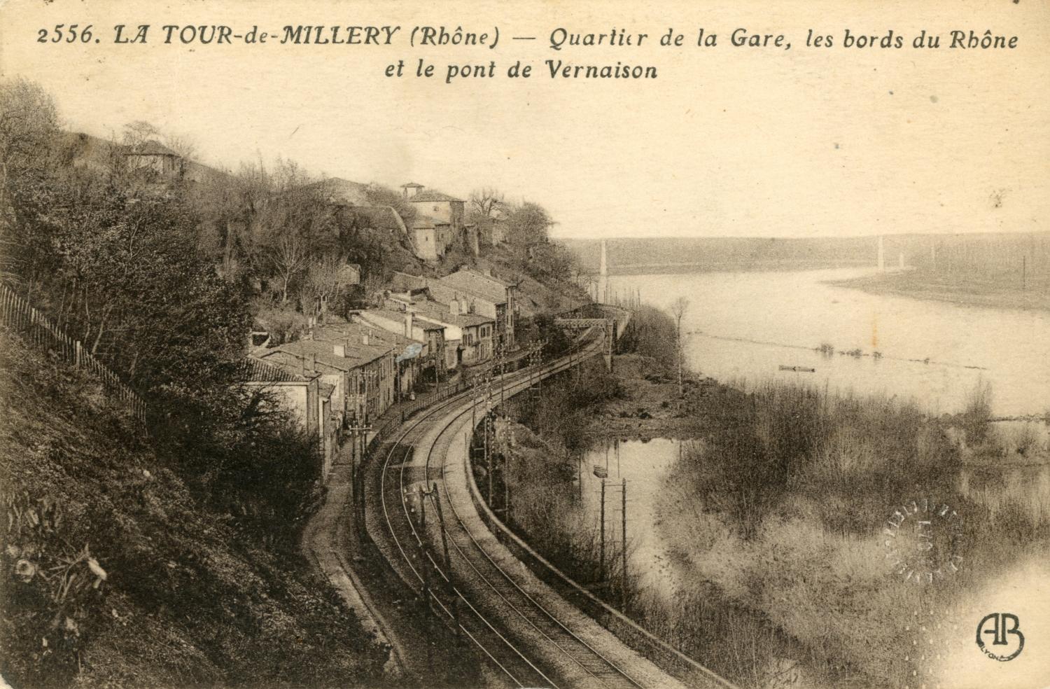 La Tour-de-Millery (Rhône). - Quartier de la Gare, les bords du Rhône et le pont de Vernaison