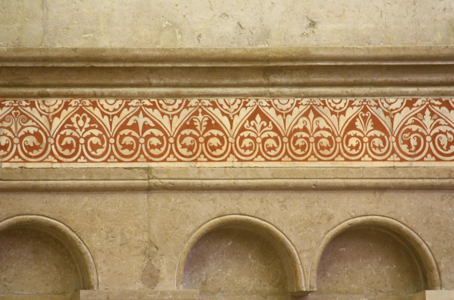 Choeur, frise, cathédrale Saint-Jean-Baptiste, Lyon 5e