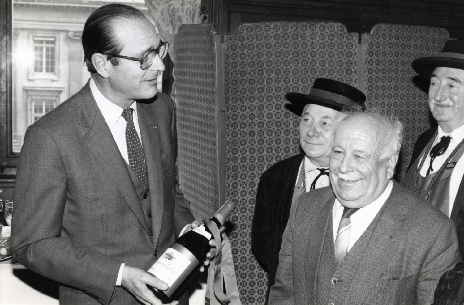 [Arrivée du beaujolais nouveau à Paris (1981)]