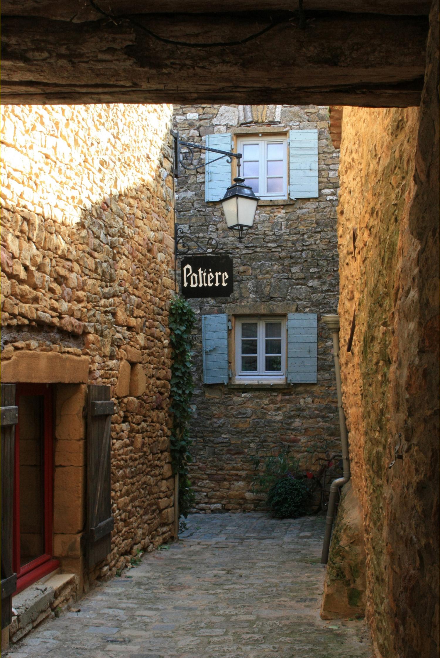 Rue Tyre Laine, Val d'Oingt
