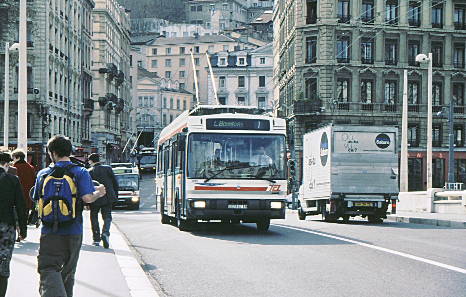 [Trolleybus (ligne 1), pont La Feuillée]