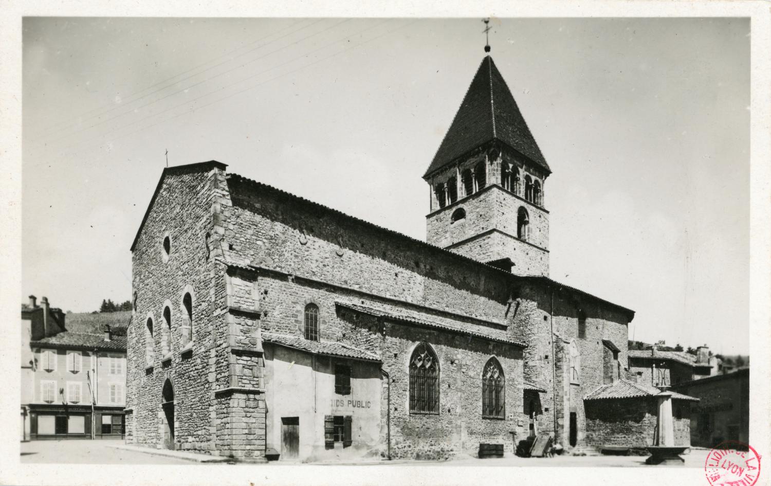Beaujeu (Rhône). - Eglise Saint-Nicolas (XIIe siècle)