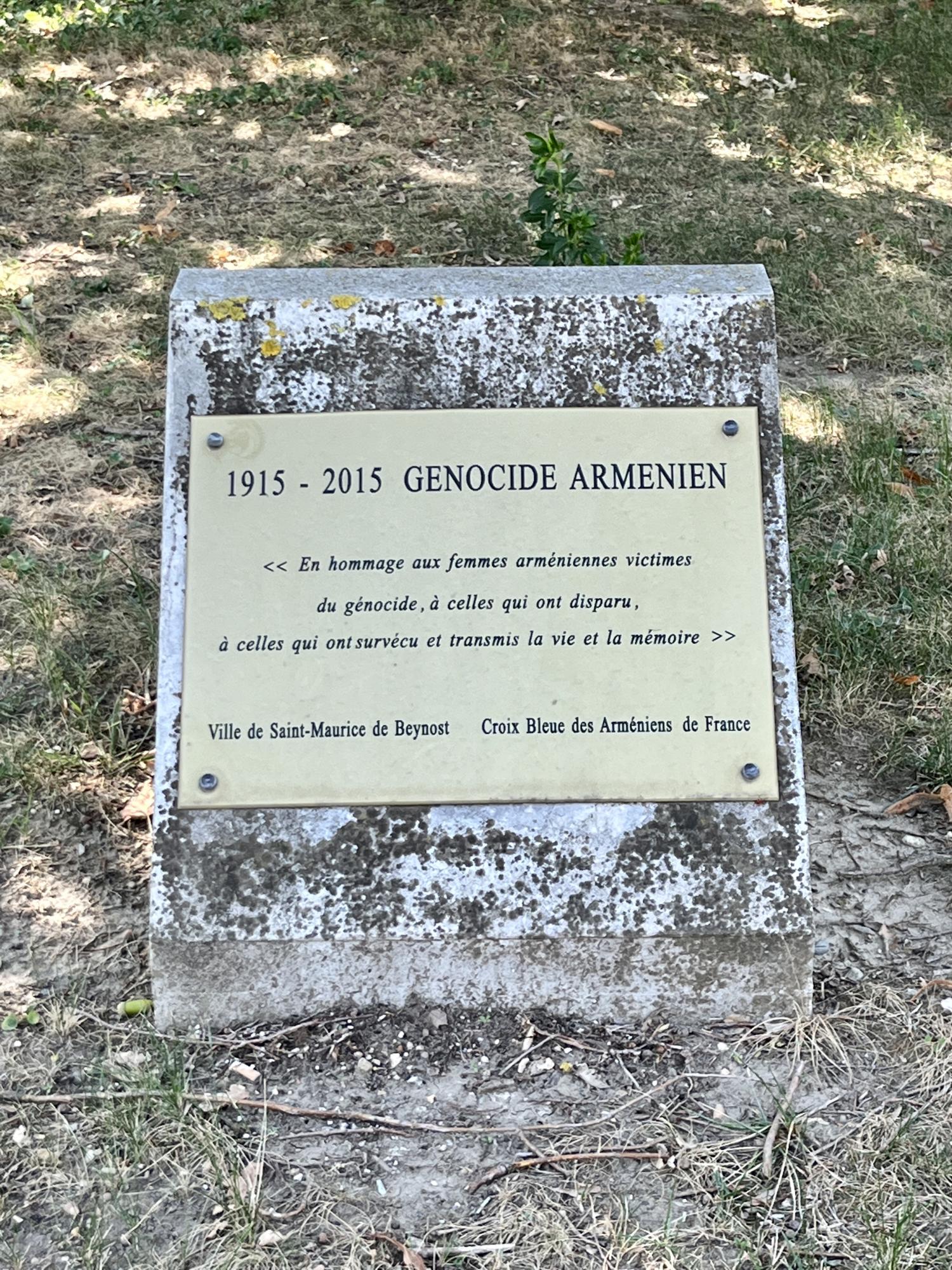[Place d'Arménie, mémorial du génocide arménien]