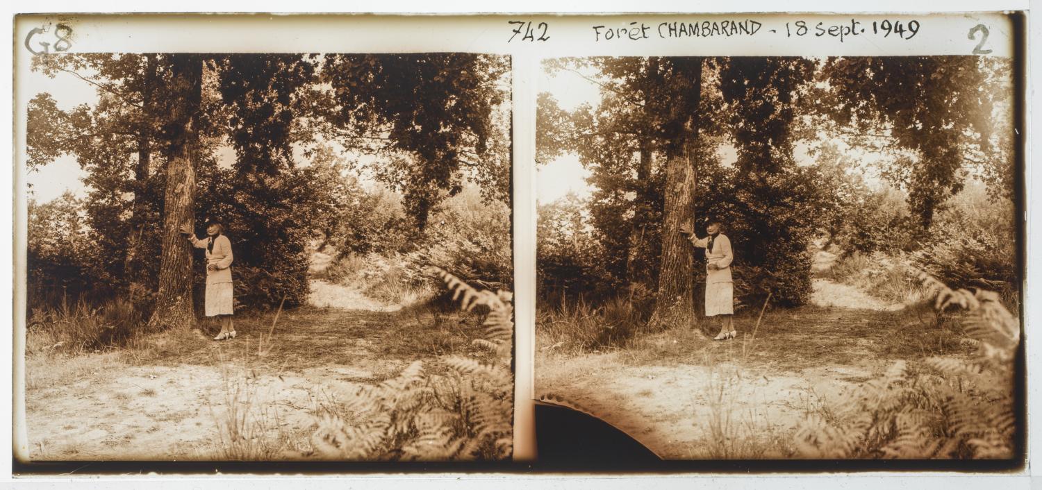Forêt de Chambaran, la Ford et Julie Reverdy