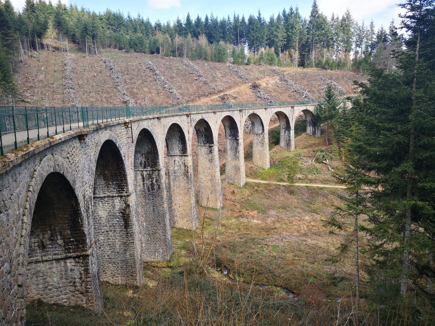 Viaduc du Châtelard, Monsols (Rhône).