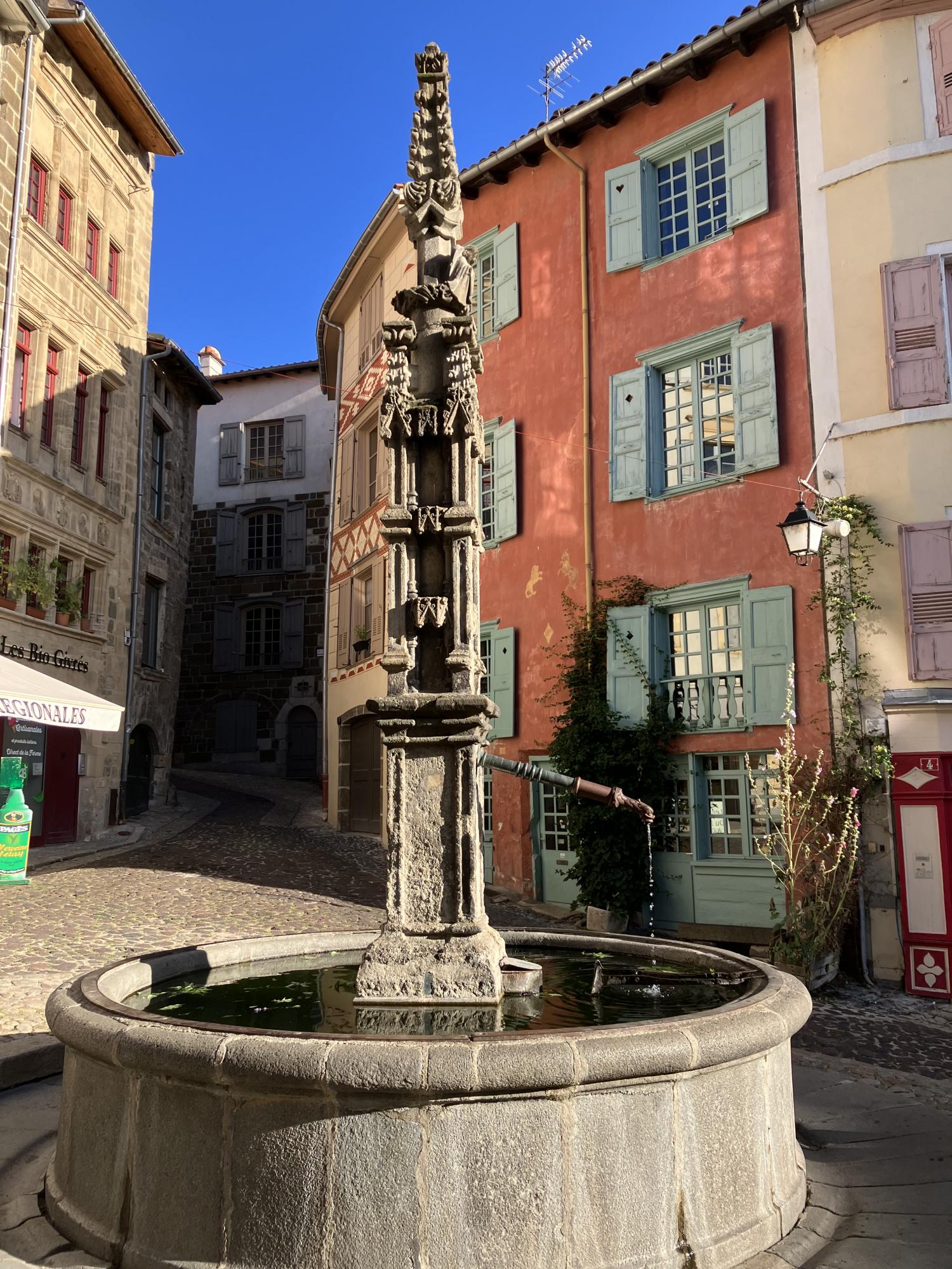 Fontaine de la place des Tables, le Puy-en-Velay