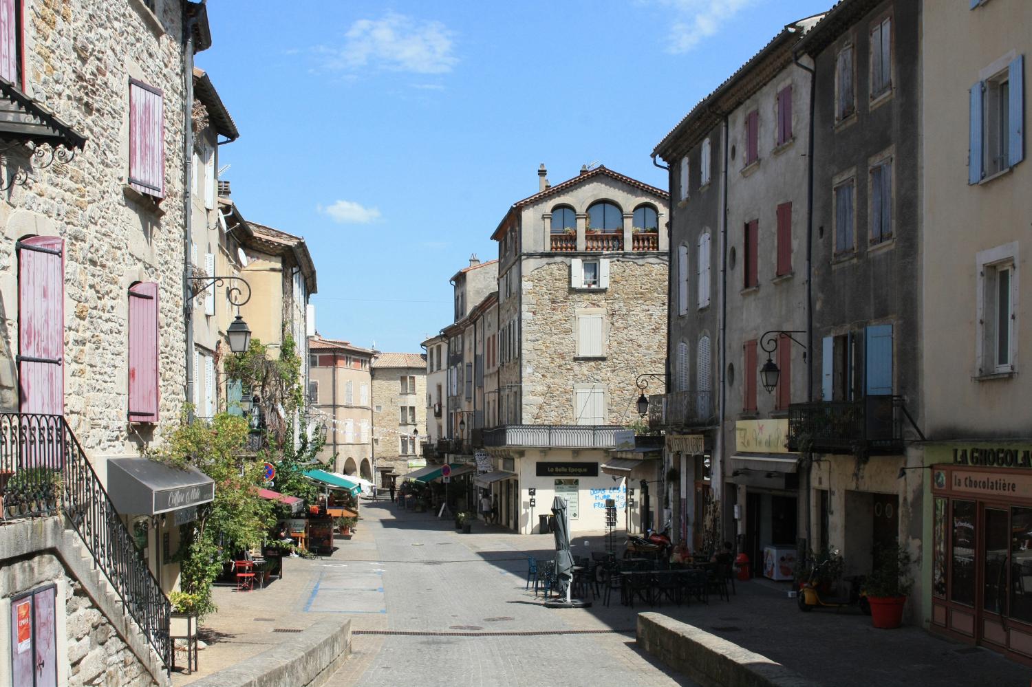 Rue du marché, Les Vans, Ardèche