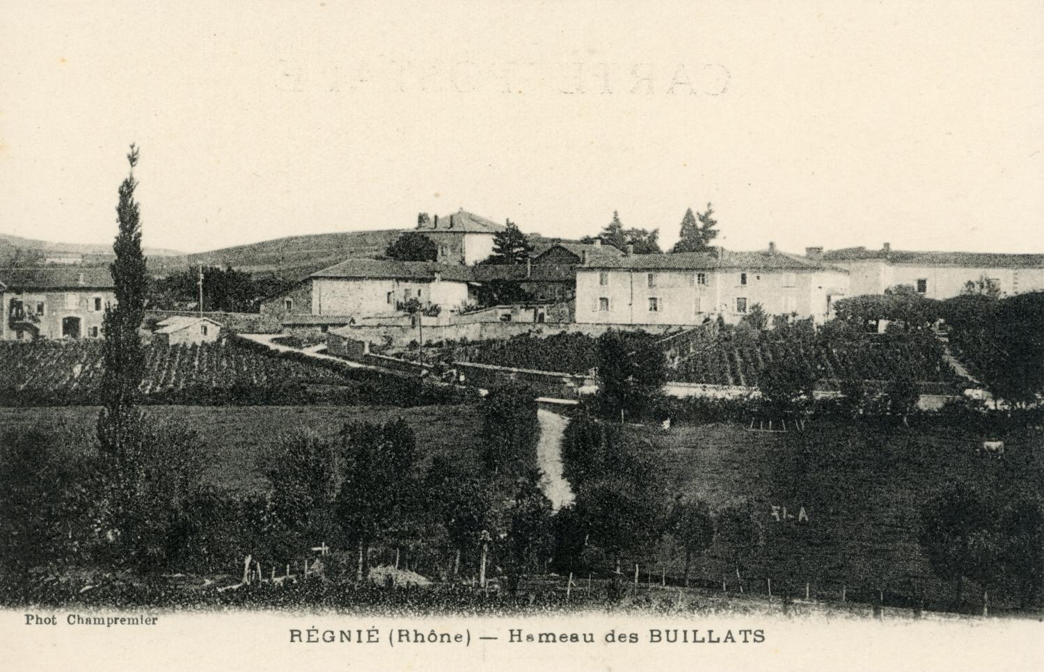 Régnié (Rhône). - Hameau des Buillats