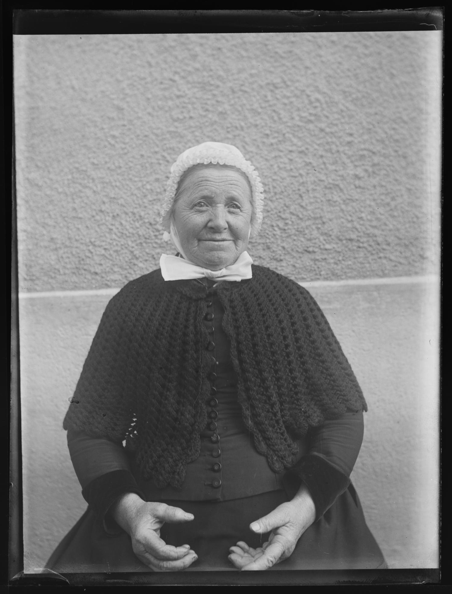 Mme veuve Jeannette Compard, portrait, buste