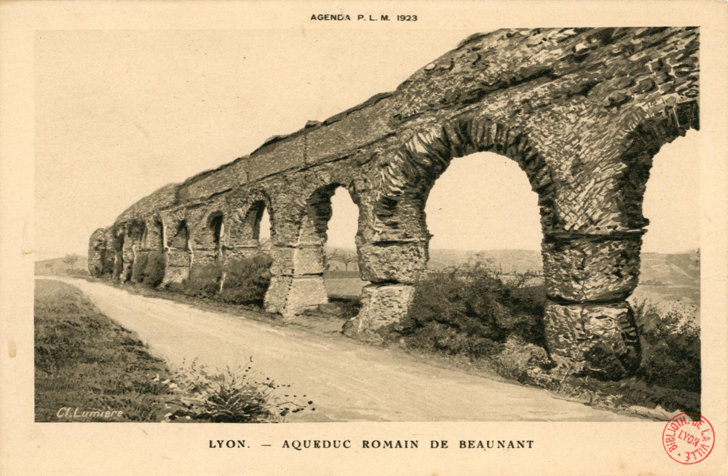 Lyon. - Aqueduc romain de Beaunant