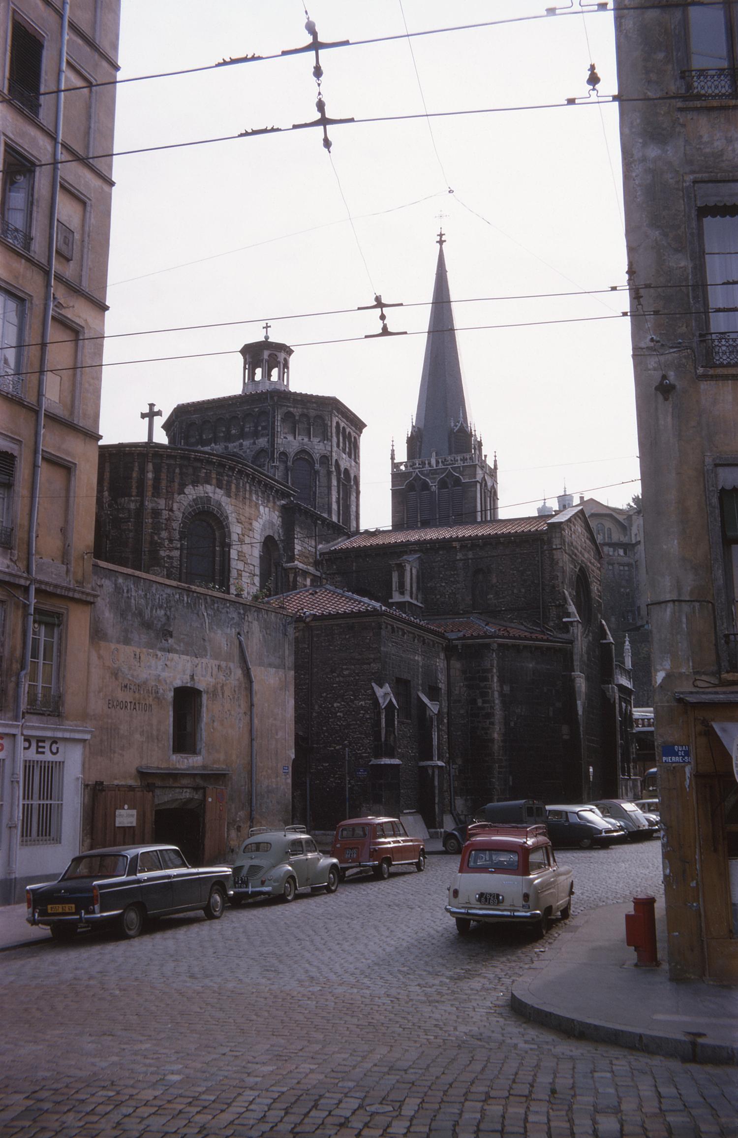 [Quartier Saint-Paul (Lyon 5e). Place Gerson et église Saint-Paul]