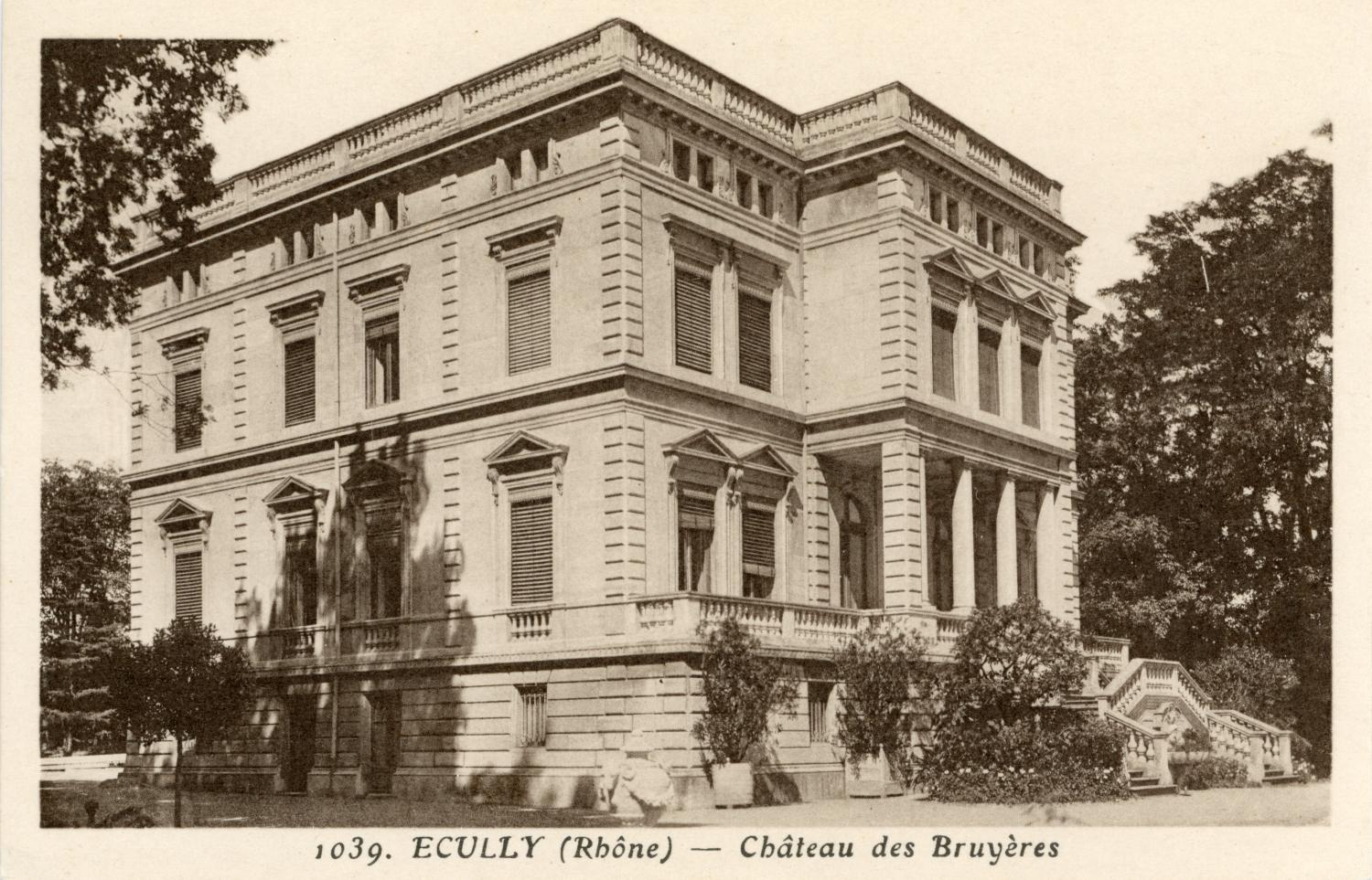 Ecully (Rhône). - Château des Bruyères
