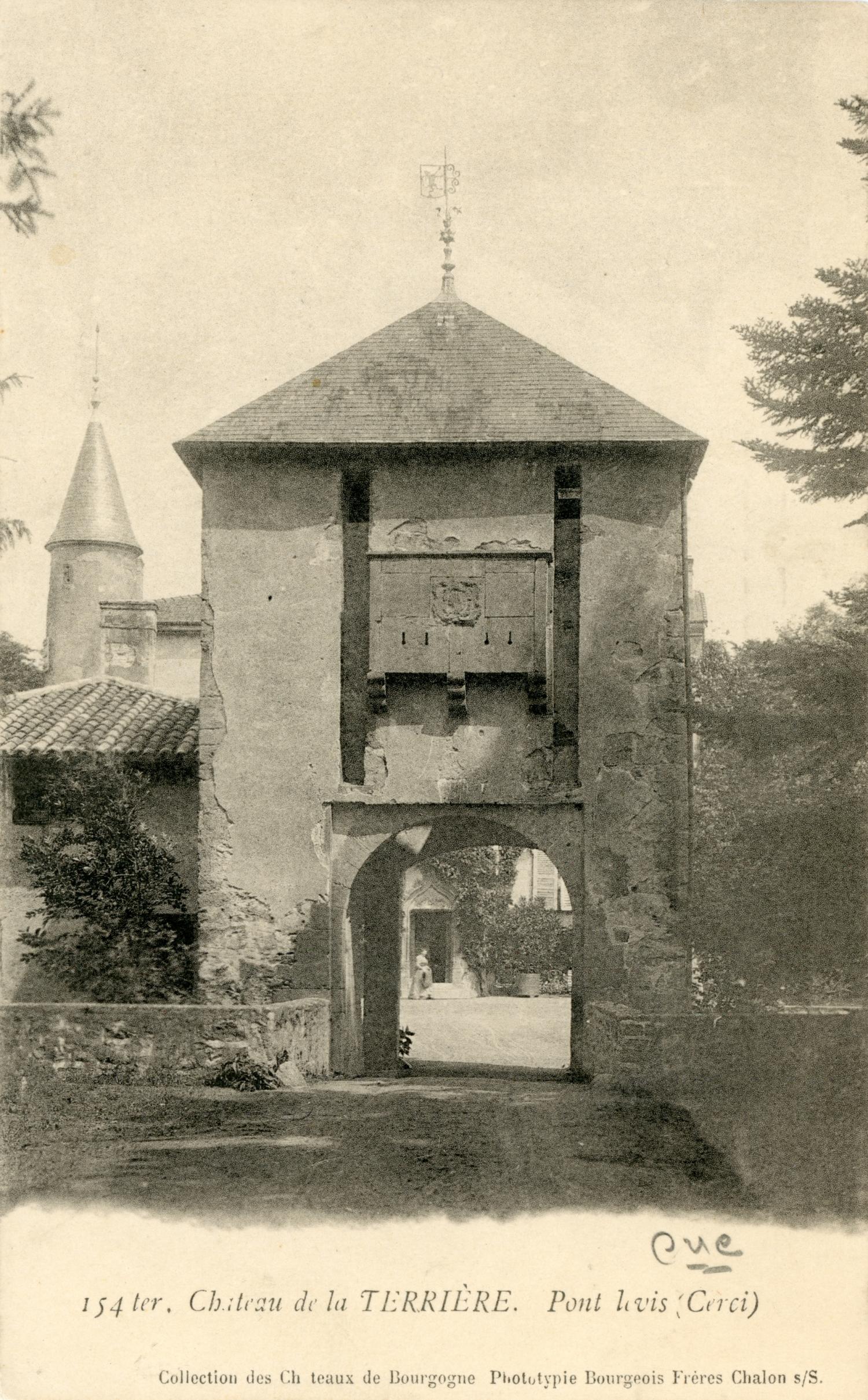Château de la Terrière. - Pont levis (Cercié)